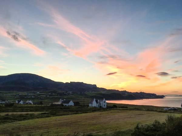 Amber'S Cottage Staffin Kültér fotó