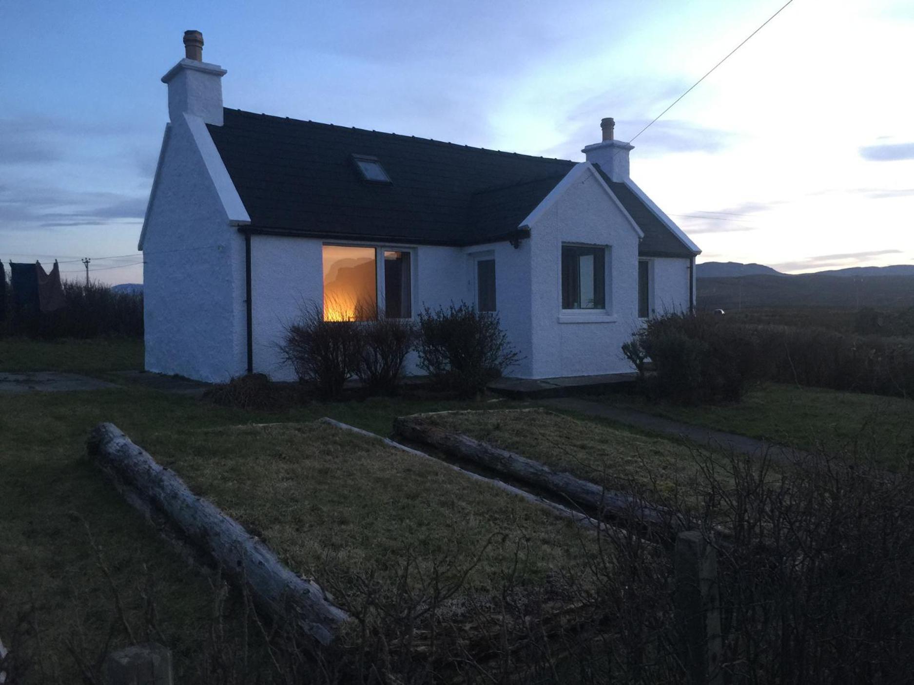 Amber'S Cottage Staffin Kültér fotó