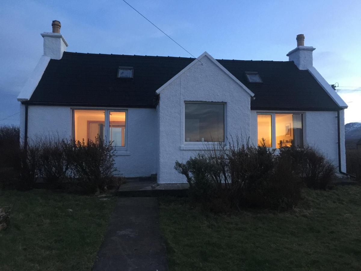 Amber'S Cottage Staffin Kültér fotó